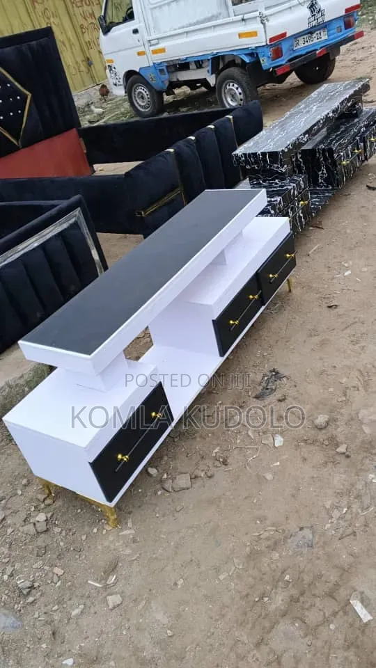 TV Stand Nice