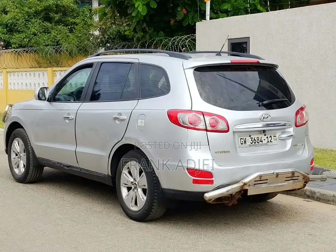 Hyundai Santa Fe 2012 Silver
