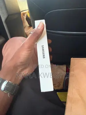 New Samsung Galaxy A07 64 GB Gold