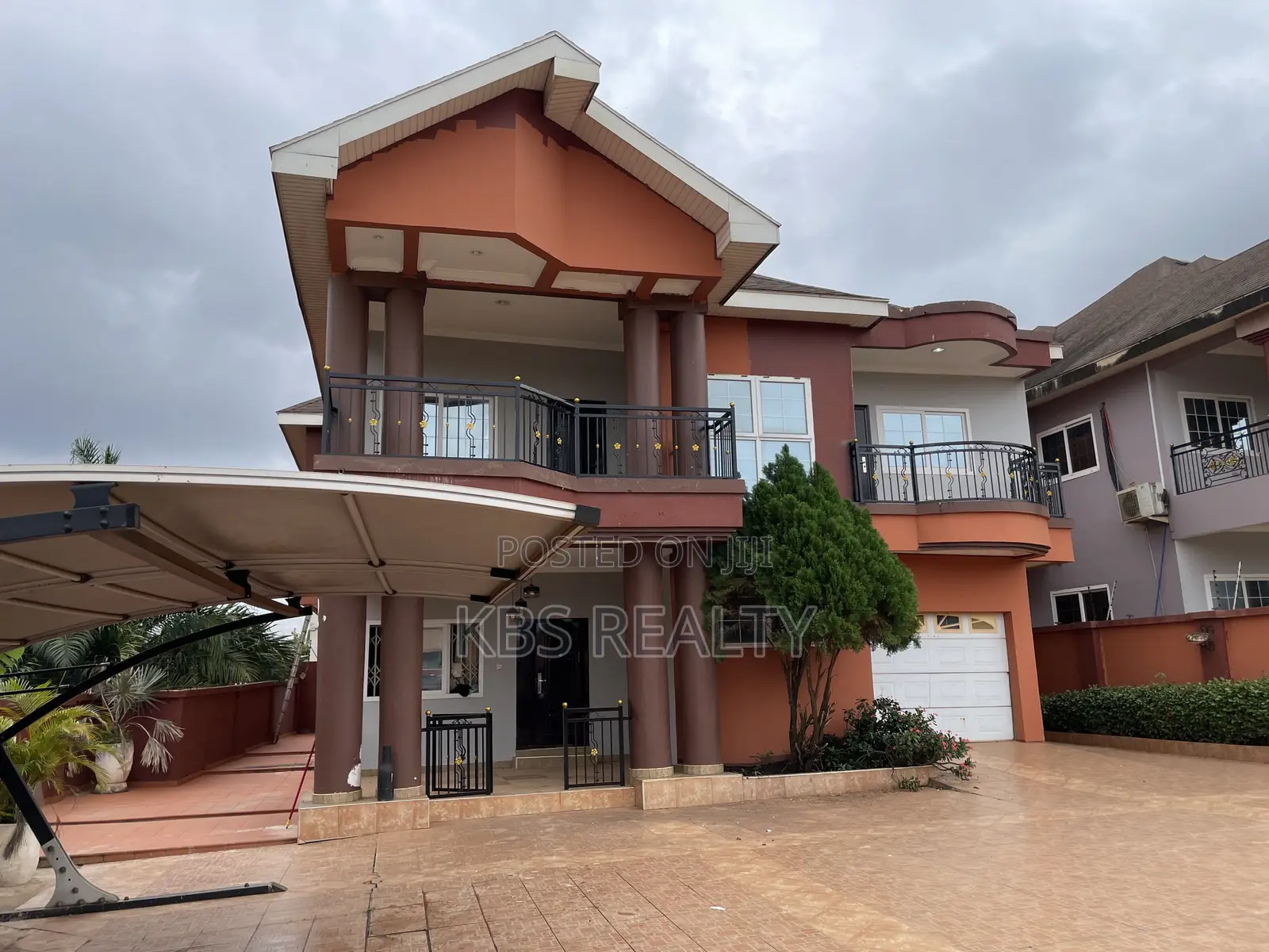 5bdrm Duplex in Danyame, Kumasi Metropolitan for rent