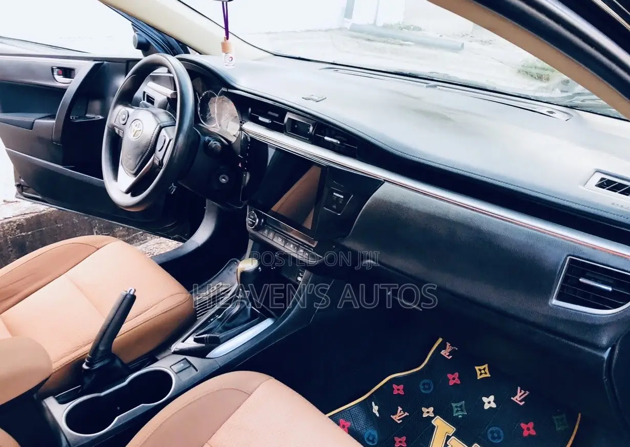 Toyota Corolla 2015 Black