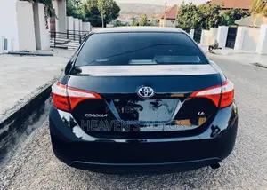 Toyota Corolla 2015 Black