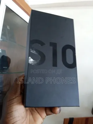 New Samsung Galaxy S10 128 GB Blue