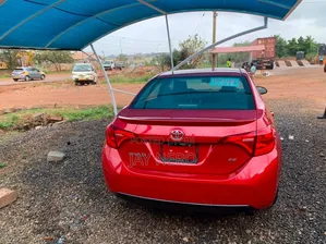 Toyota Corolla SE (1.8L 4cyl 2A) 2019 Red