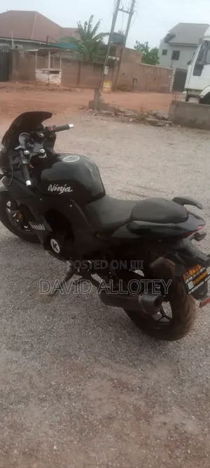 Kawasaki Ninja H2 SX 2016 Black