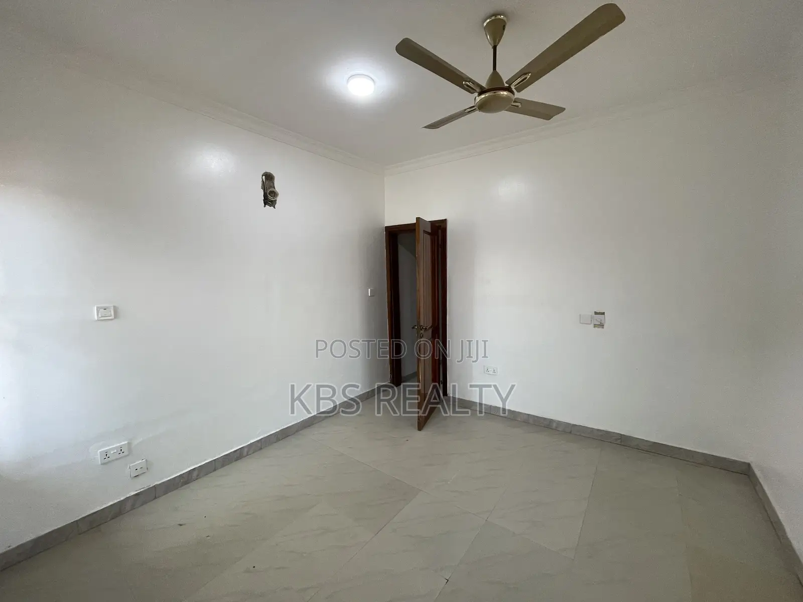 4bdrm House in Ahodwo, Kumasi Metropolitan for rent