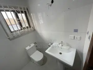 4bdrm House in Ahodwo, Kumasi Metropolitan for rent