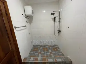 4bdrm House in Ahodwo, Kumasi Metropolitan for rent