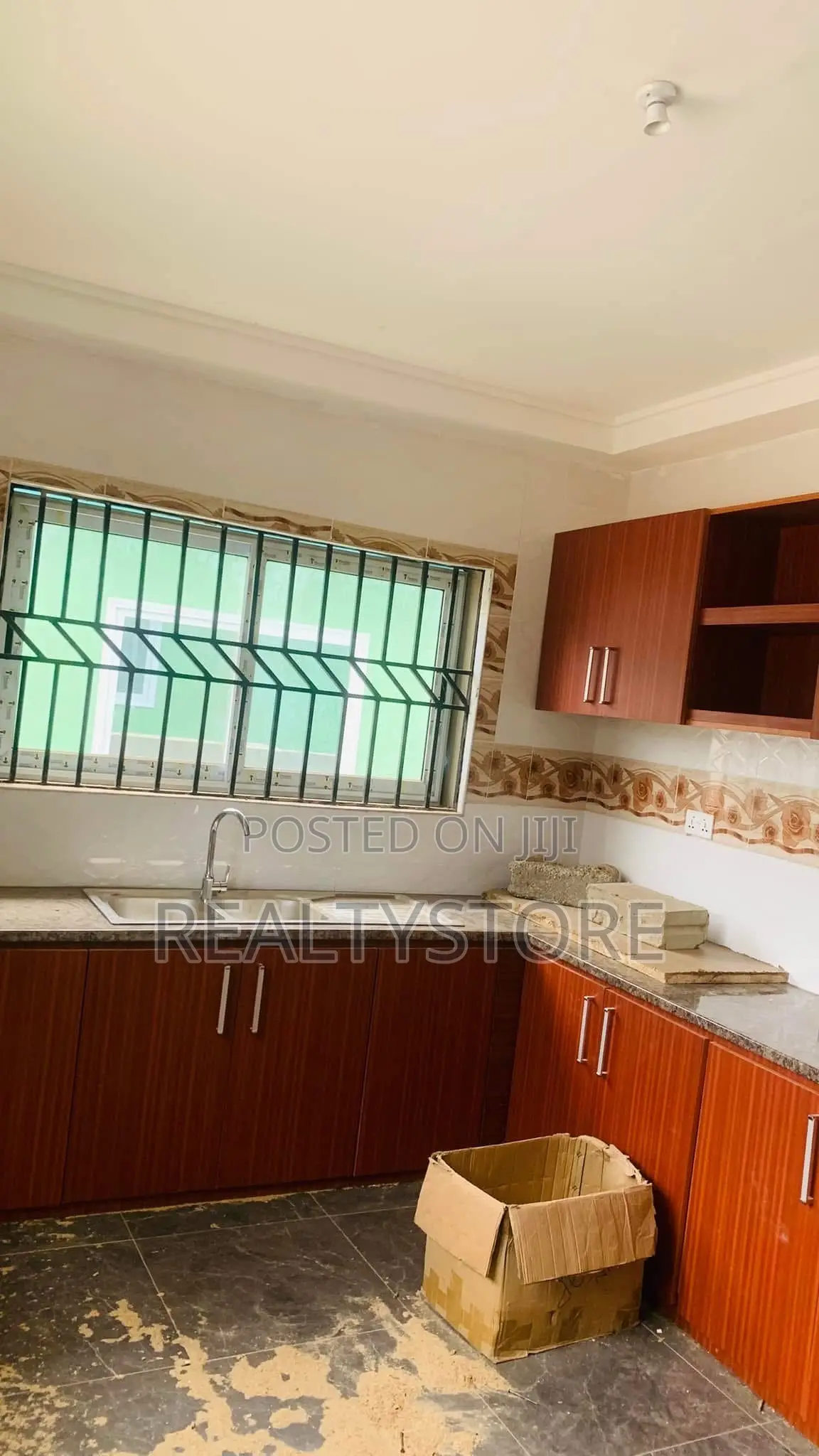 3bdrm House in Kasoa Roman Estate, Accra Metropolitan for sale