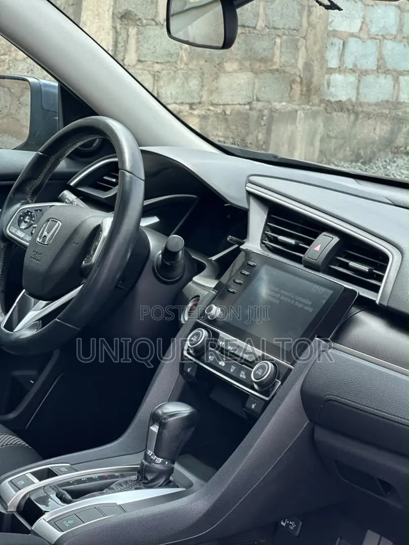 Honda Civic 2020 Gray