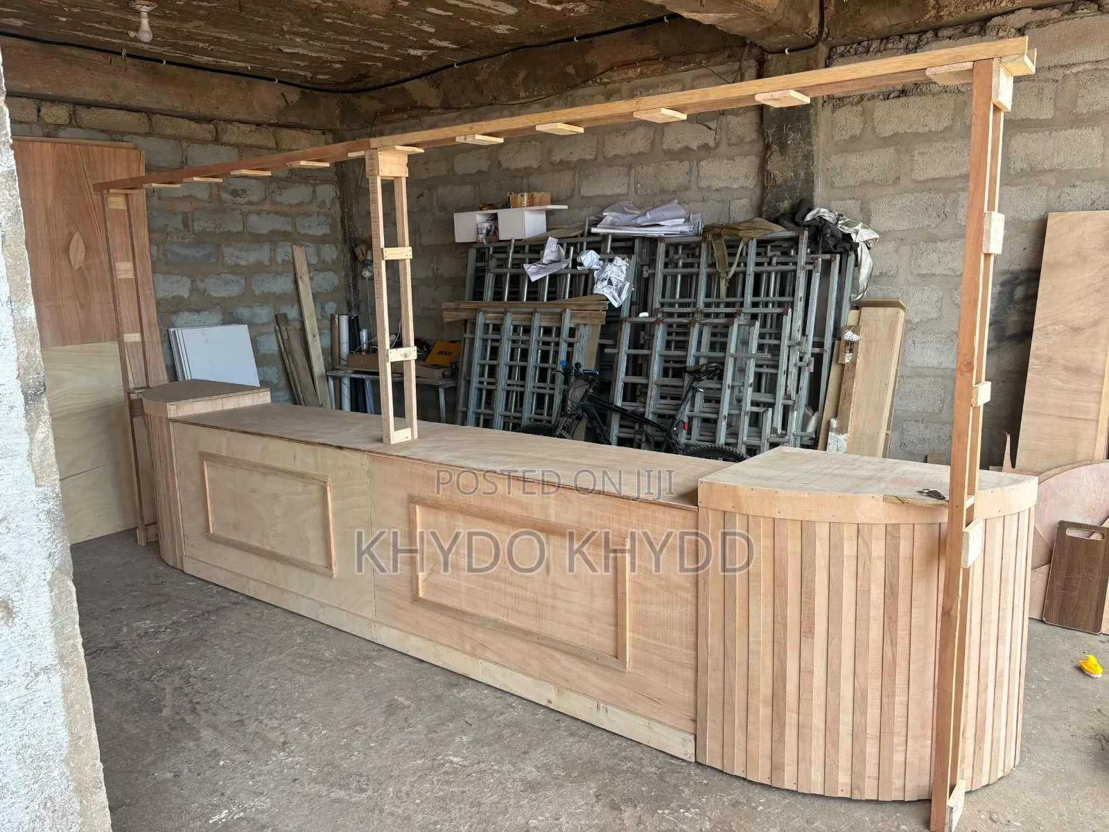 Stylish Foldable Buffet Table