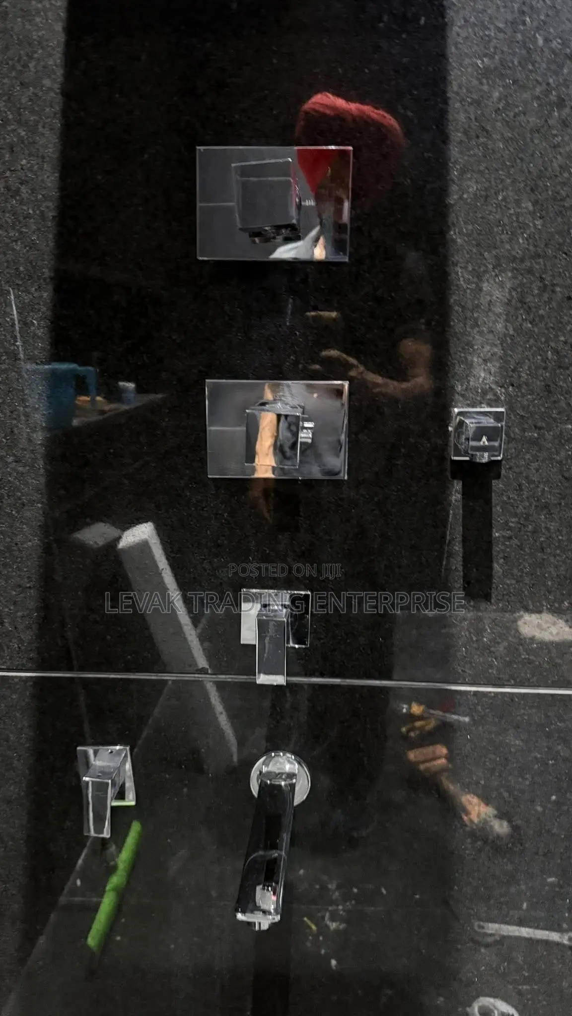 Italian Prime À Concealed Shower
