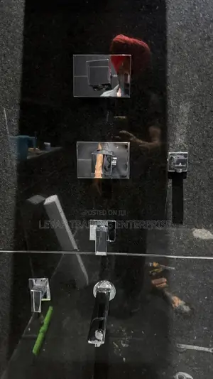 Italian Prime À Concealed Shower