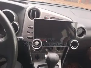 Toyota Matrix Hatchback FWD (1.8L 4cyl 5M) 2010 Gray