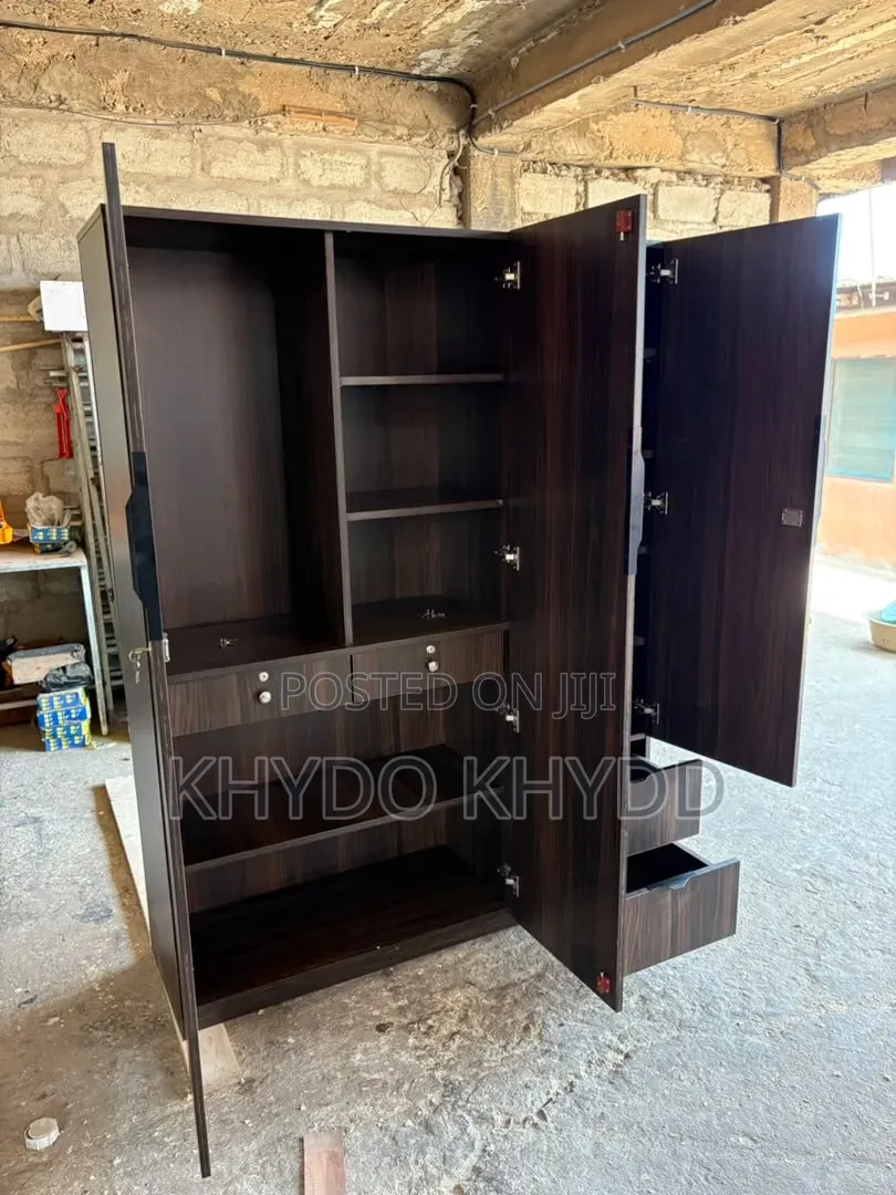 Glossy 3 in 1 Wardrobe
