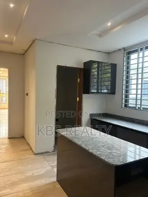 3bdrm House in Ahodwo, Kumasi Metropolitan for rent