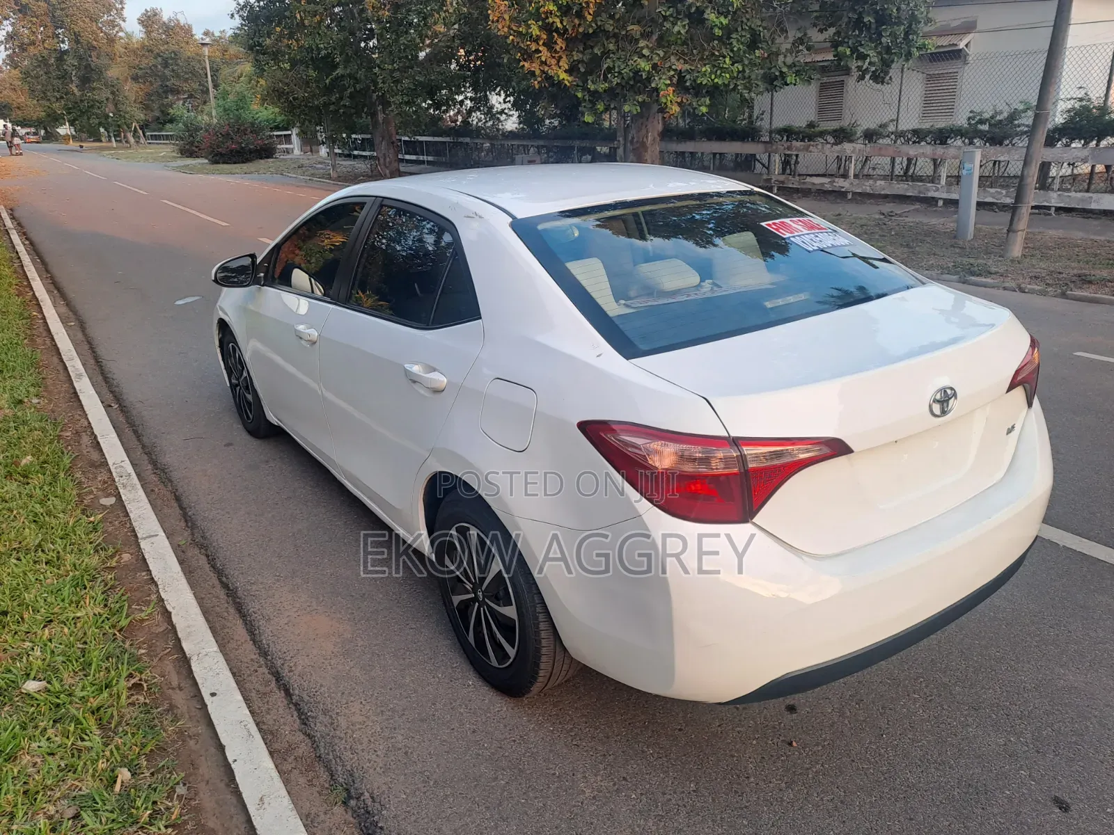Toyota Corolla L 4dr Sedan (1.8L 4cyl CVT) 2017 White