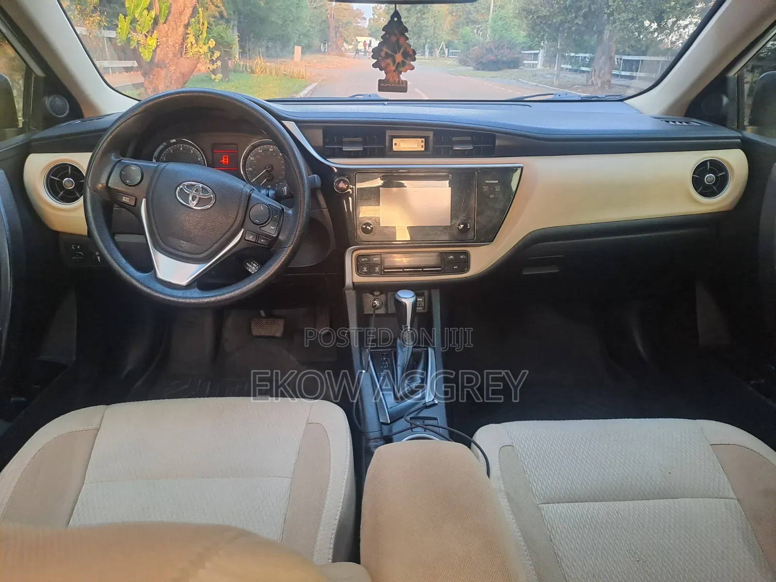 Toyota Corolla L 4dr Sedan (1.8L 4cyl CVT) 2017 White