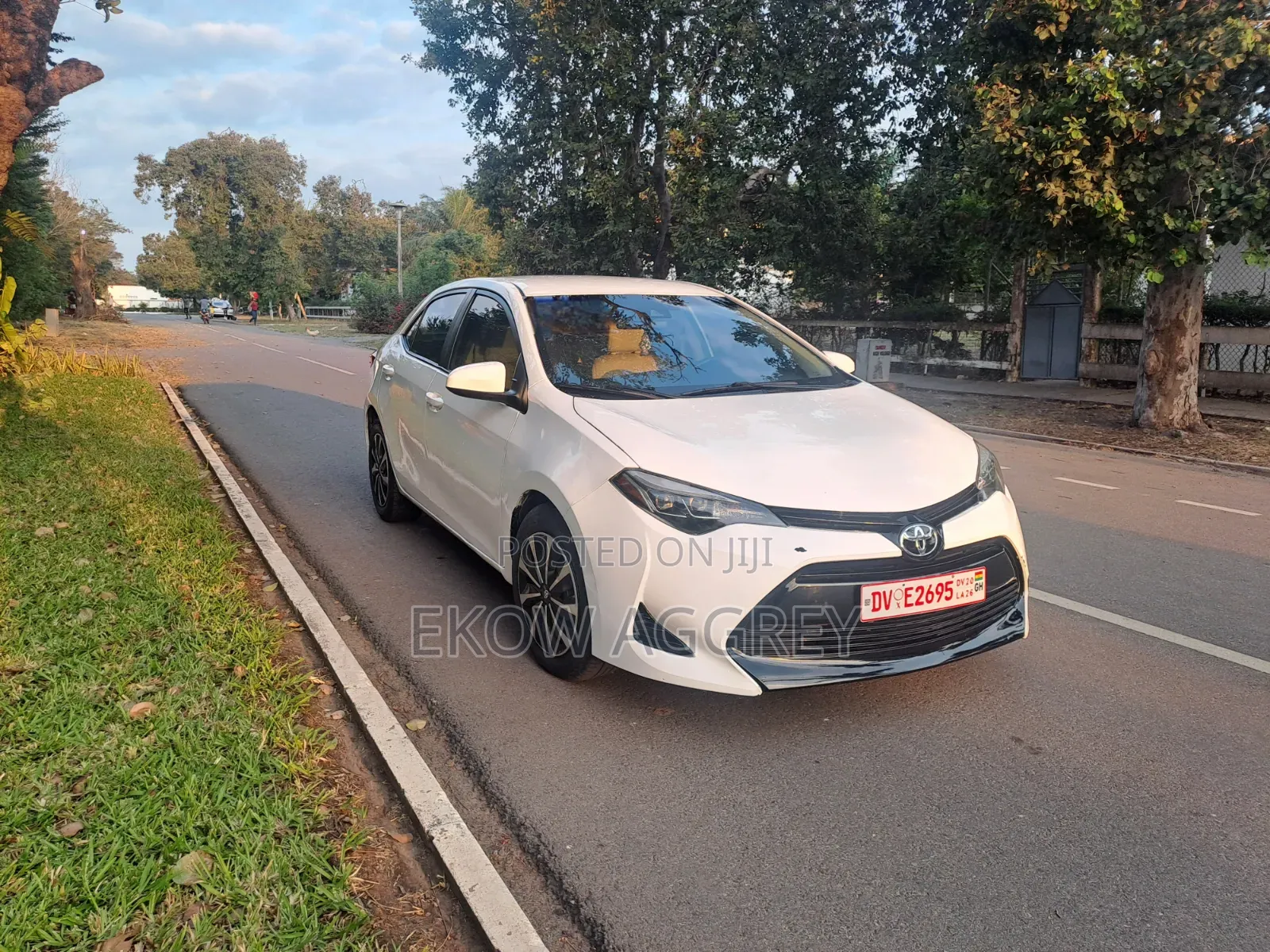 Toyota Corolla L 4dr Sedan (1.8L 4cyl CVT) 2017 White