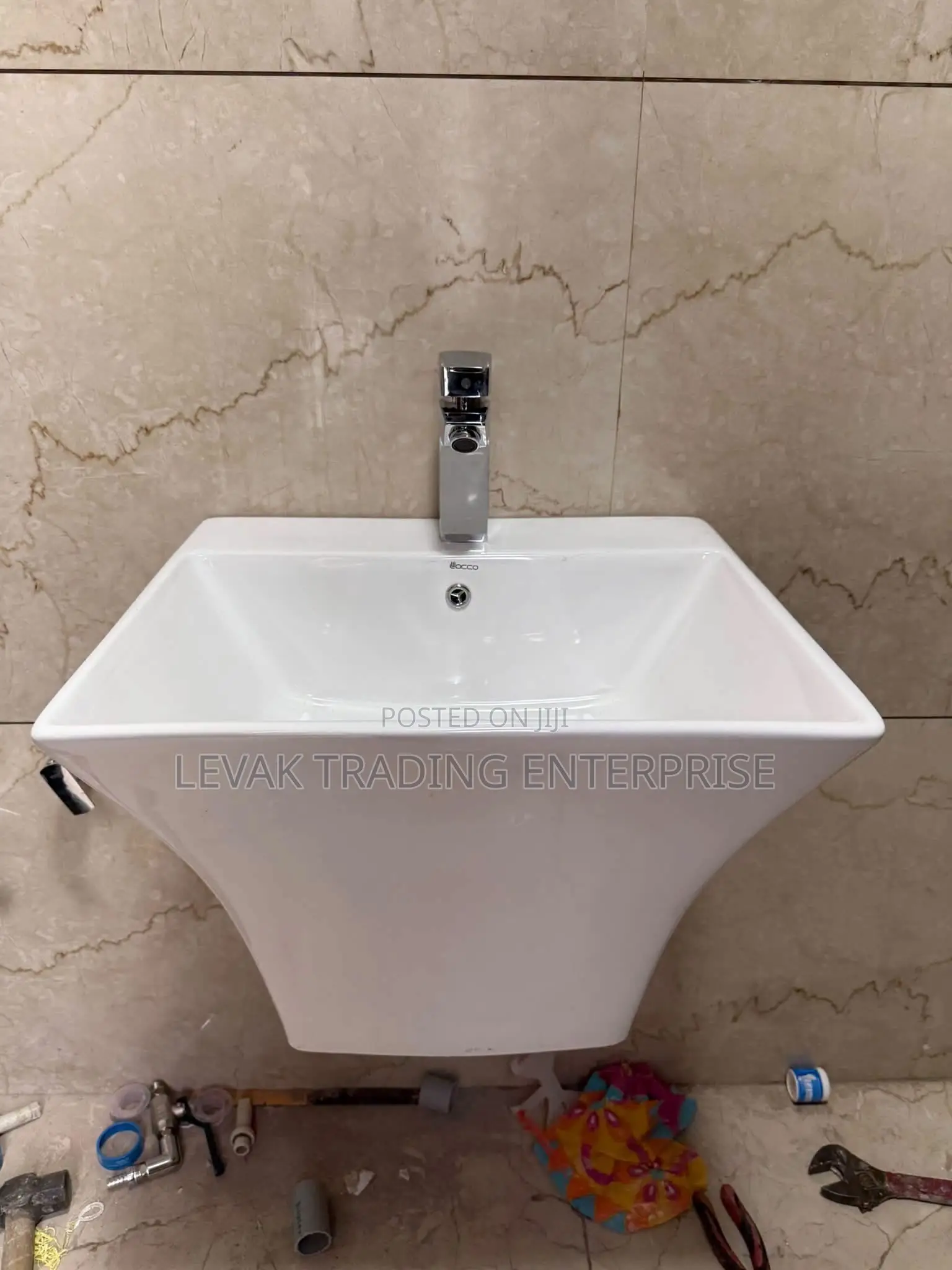 Small Basin _ Wall Hung Short Pedestal Basin