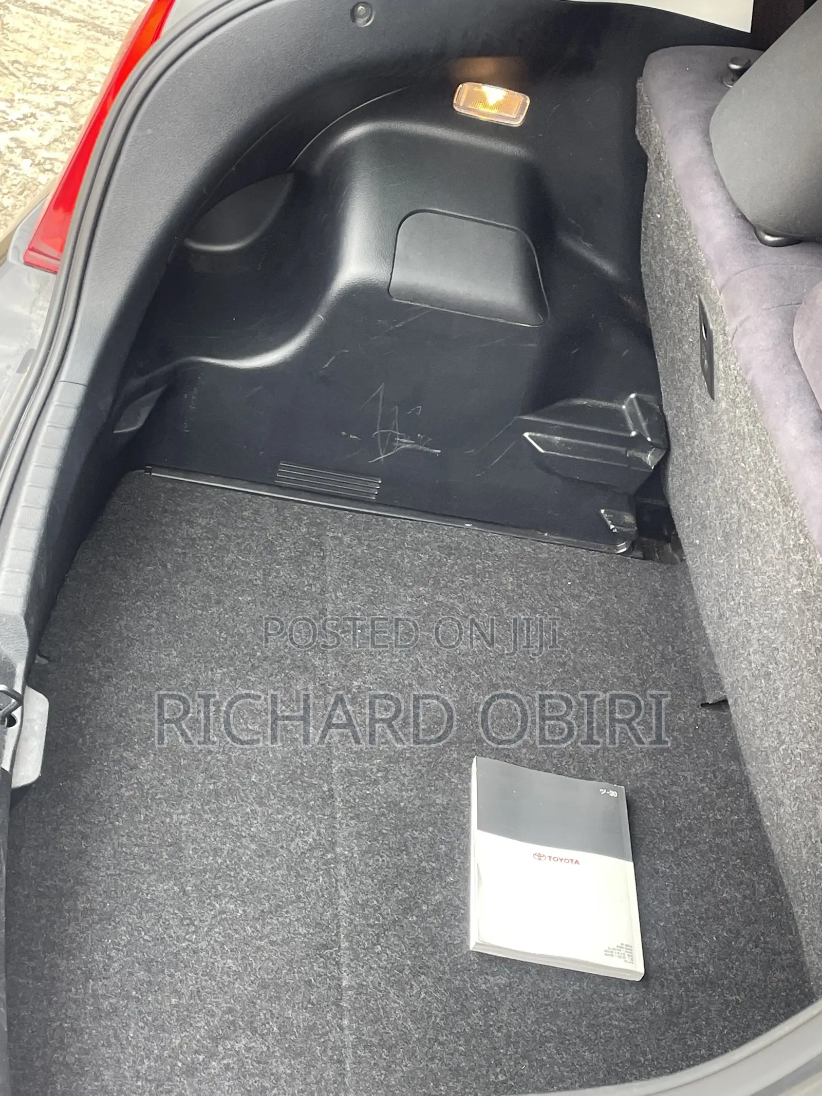 Toyota Vitz 1.3 AWD 5dr 2013 Black