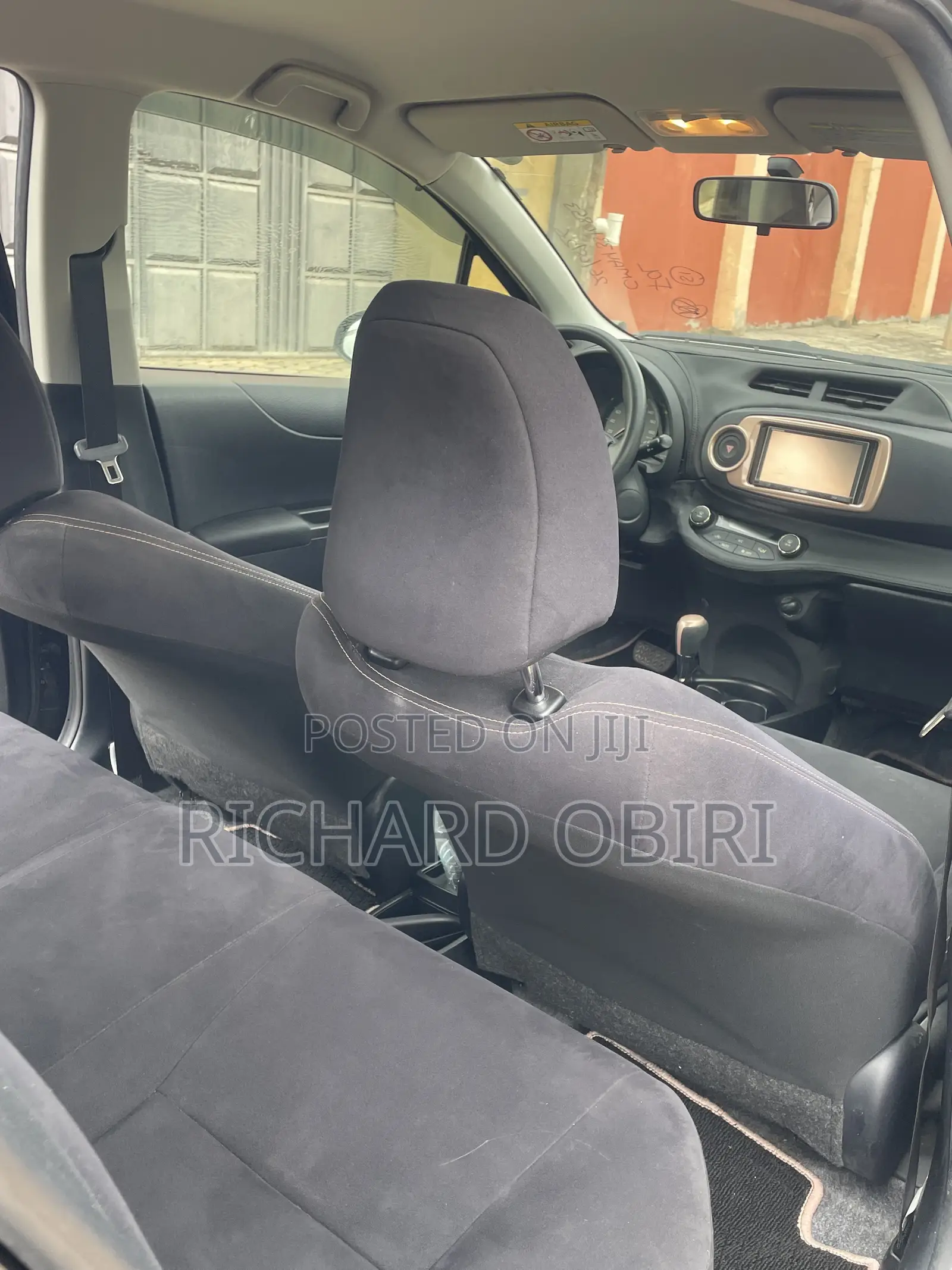Toyota Vitz 1.3 AWD 5dr 2013 Black