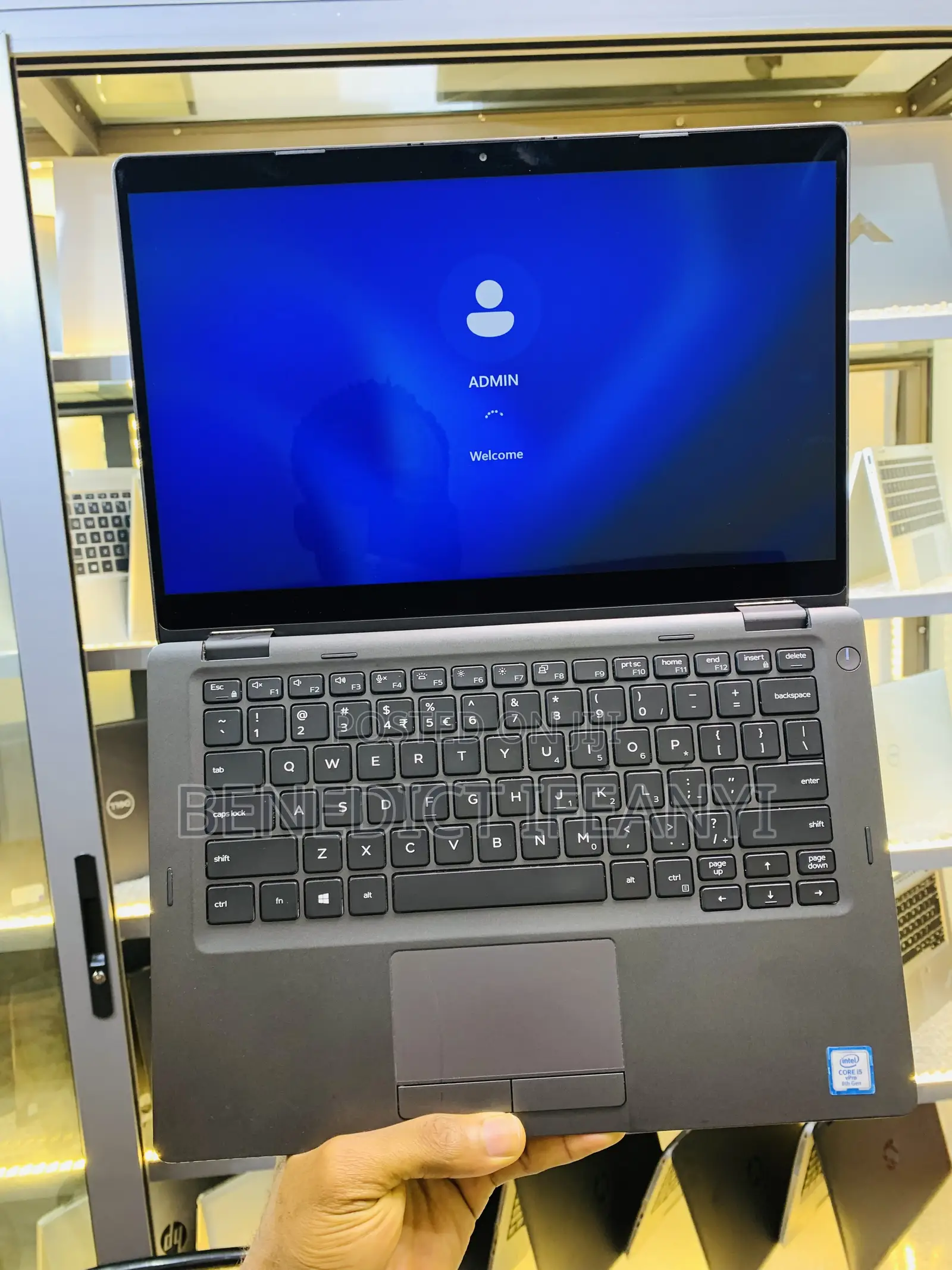 Laptop Dell Inspiron 14 5400 2-in-1 8GB Intel Core i5 SSD 256GB
