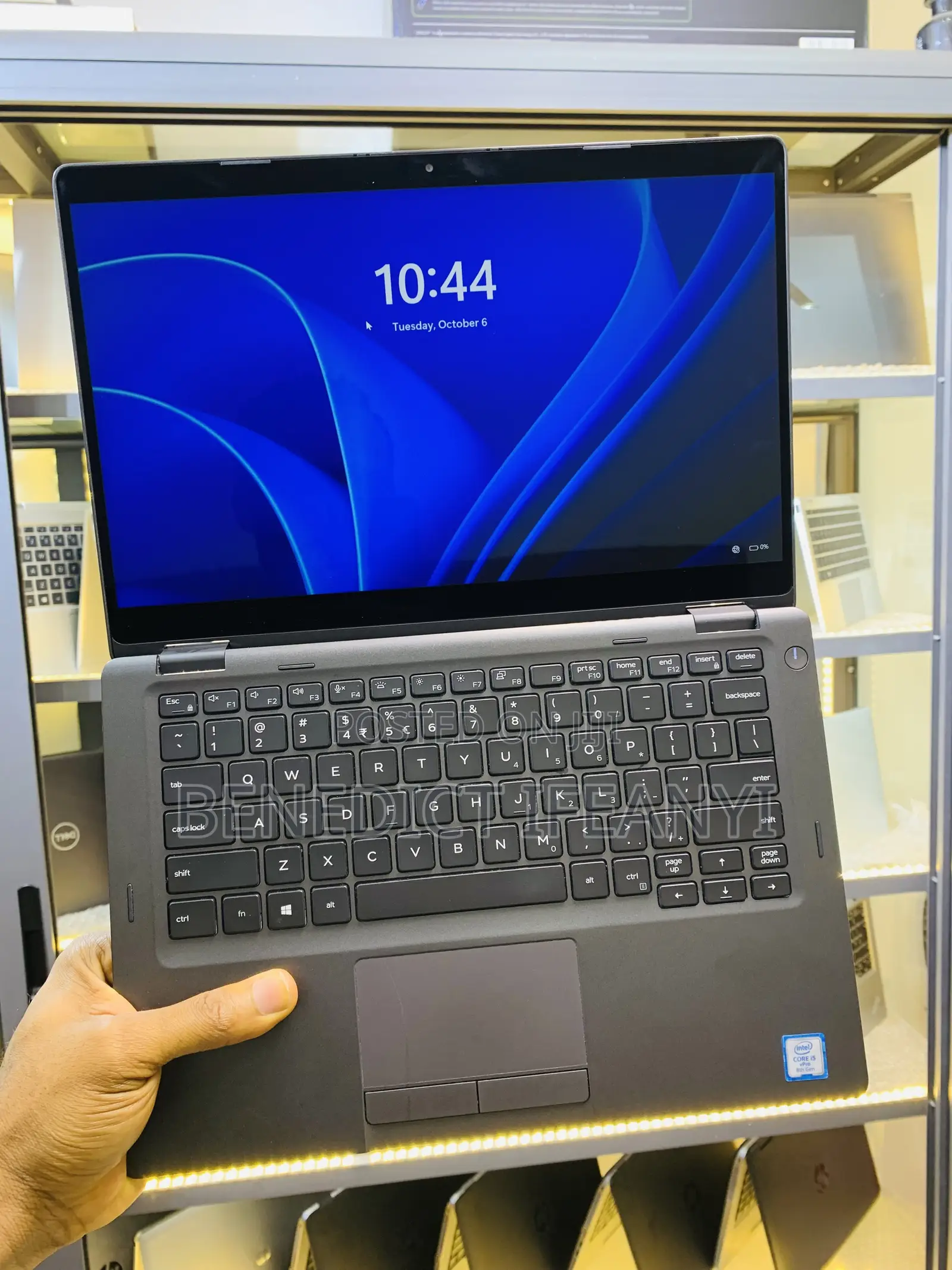 Laptop Dell Inspiron 14 5400 2-in-1 8GB Intel Core i5 SSD 256GB