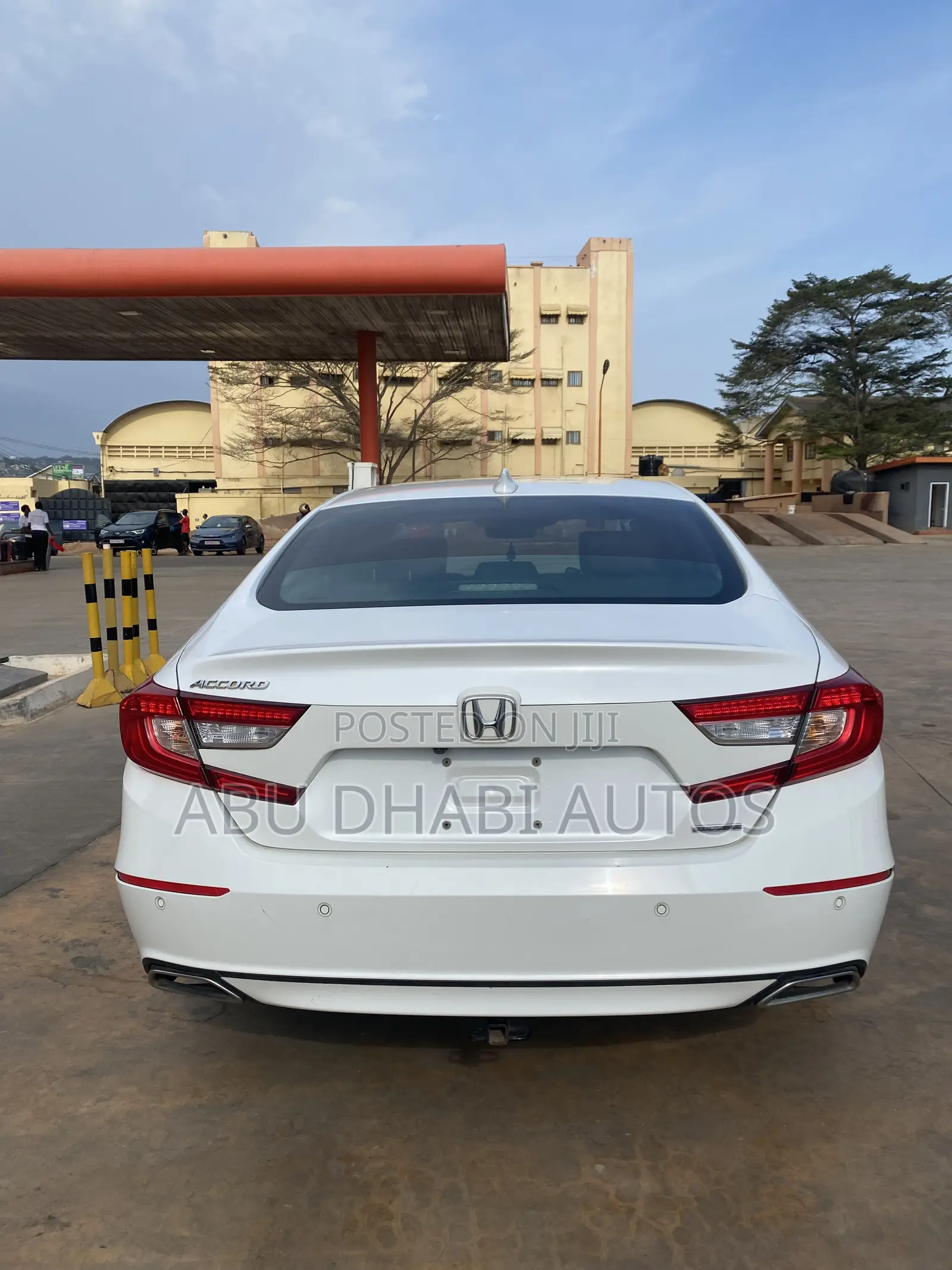 Honda Accord Touring 2.0T 2021 White