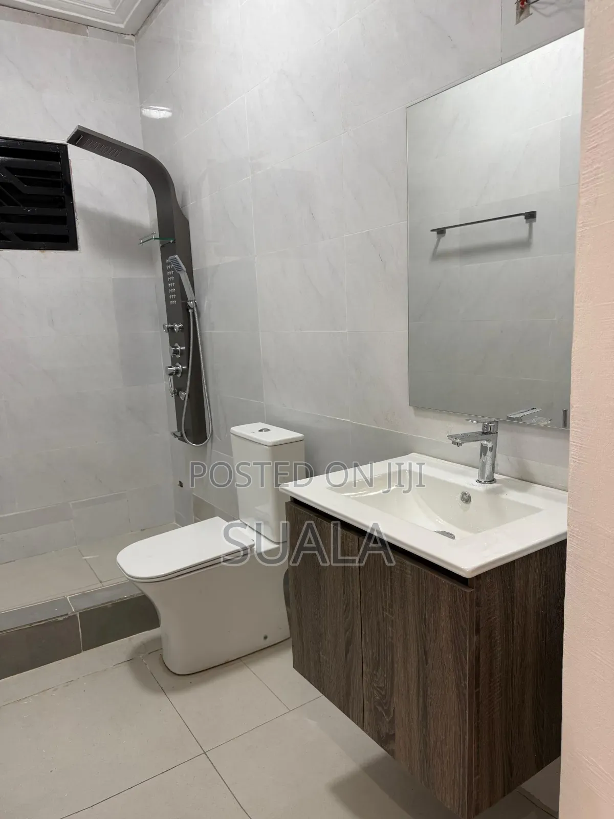 3bdrm Apartment in Nyaho Tamacloe, Cemetery Area for rent