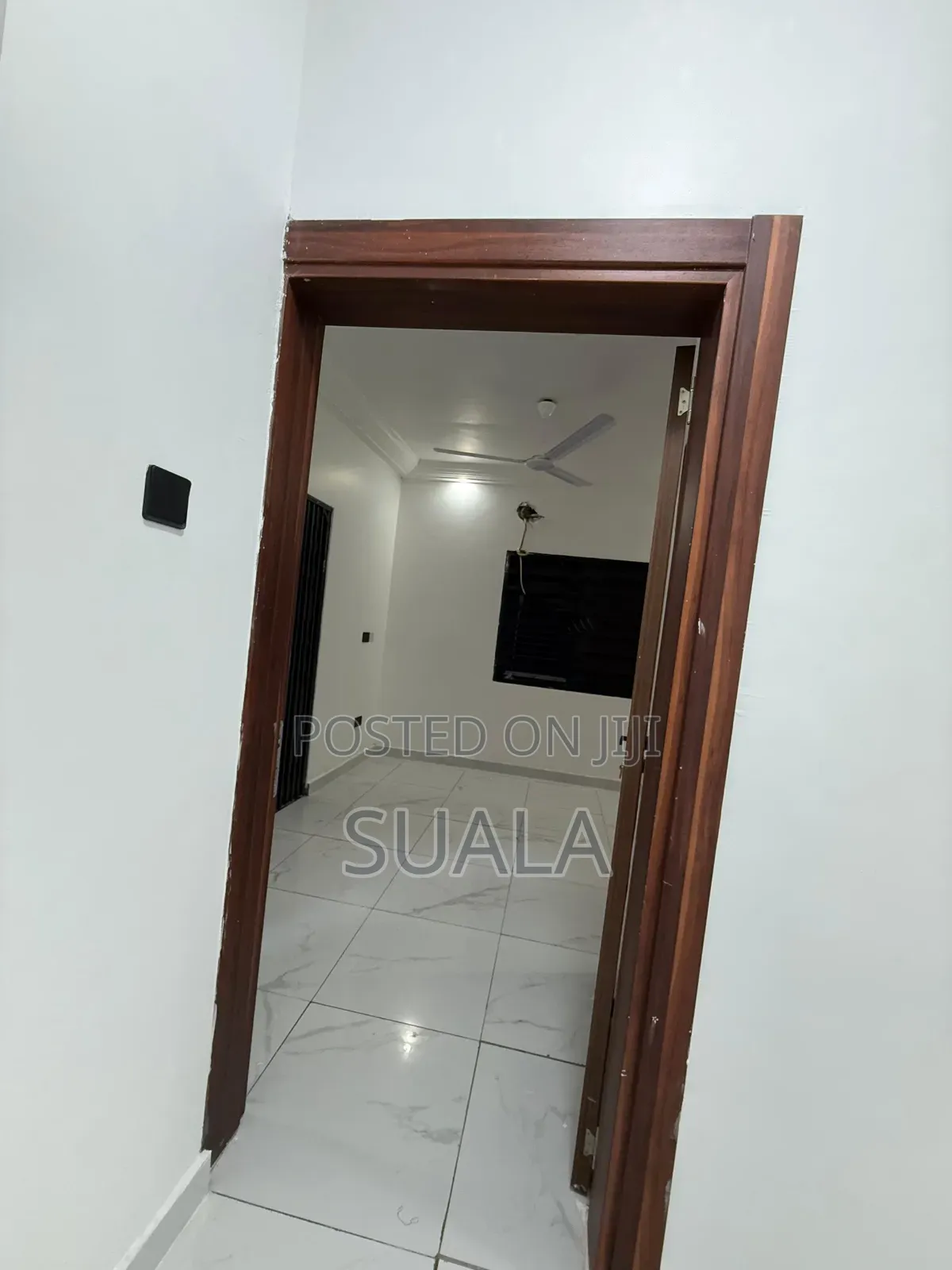 3bdrm Apartment in Nyaho Tamacloe, Cemetery Area for rent