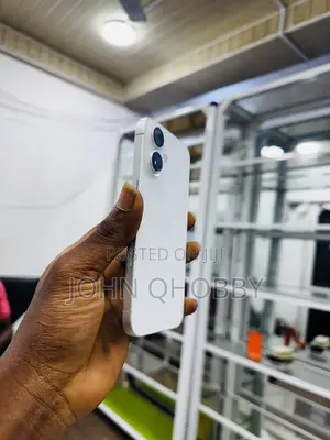 Apple iPhone 16 128 GB White