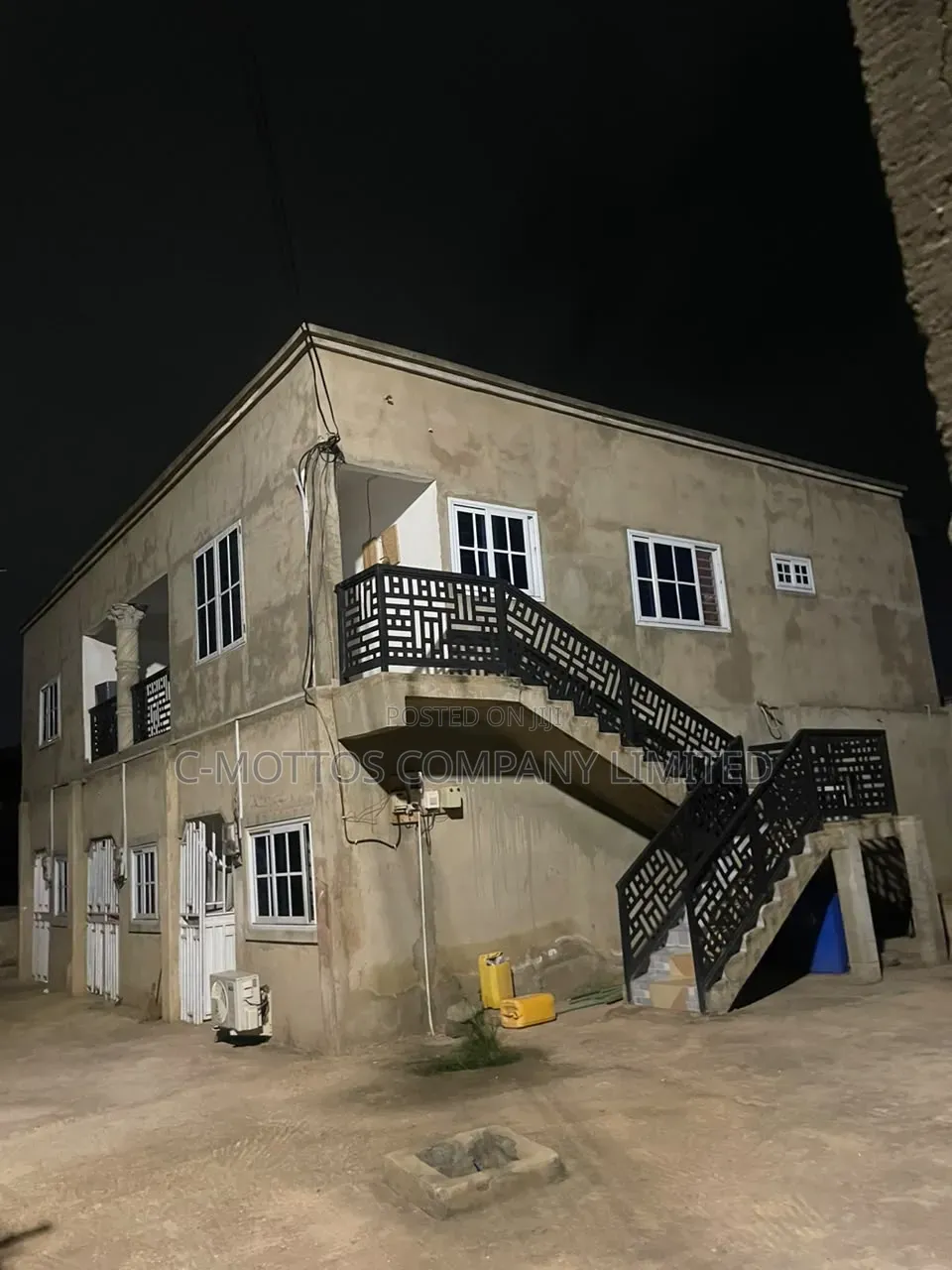Furnished 6bdrm Block of Flats in Wedokum, Main Station for sale