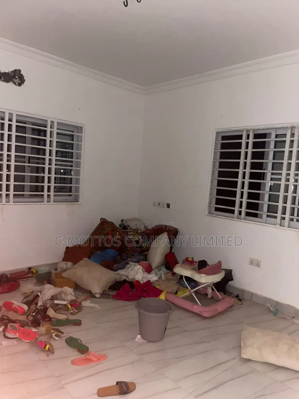 Furnished 6bdrm Block of Flats in Wedokum, Main Station for sale