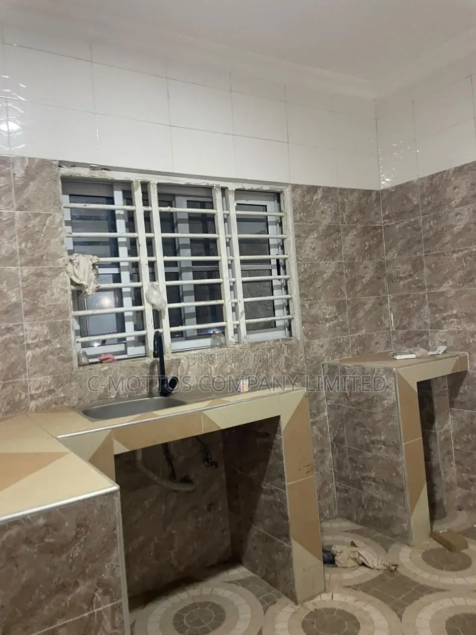 Furnished 6bdrm Block of Flats in Wedokum, Main Station for sale