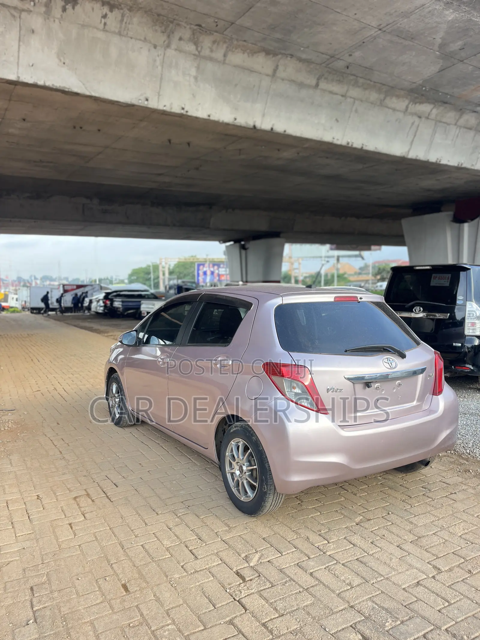 Toyota Vitz 2012 Gray