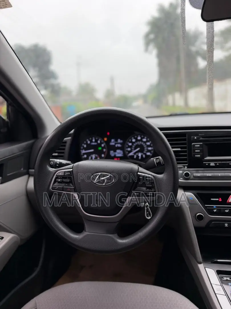 Hyundai Elantra SE 2018 Black