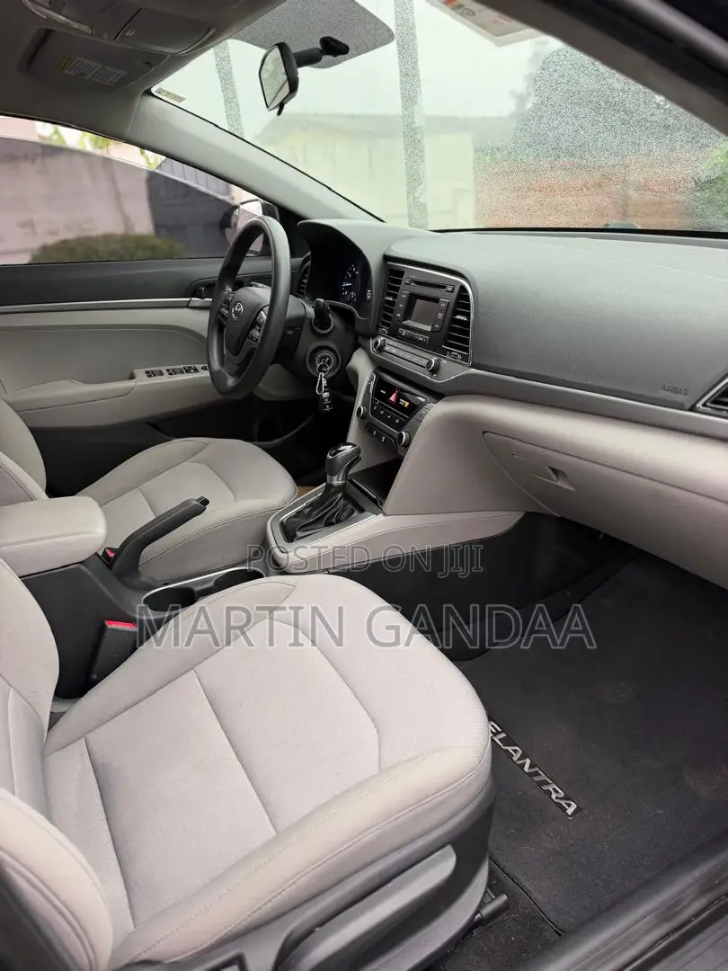 Hyundai Elantra SE 2018 Black