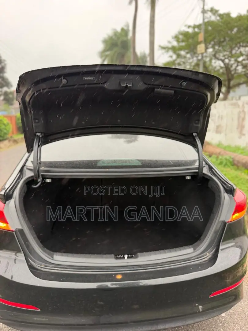 Hyundai Elantra SE 2018 Black