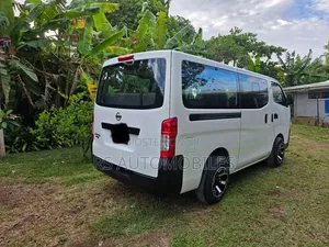 Nissan Caravan (Urvan) 2023 White