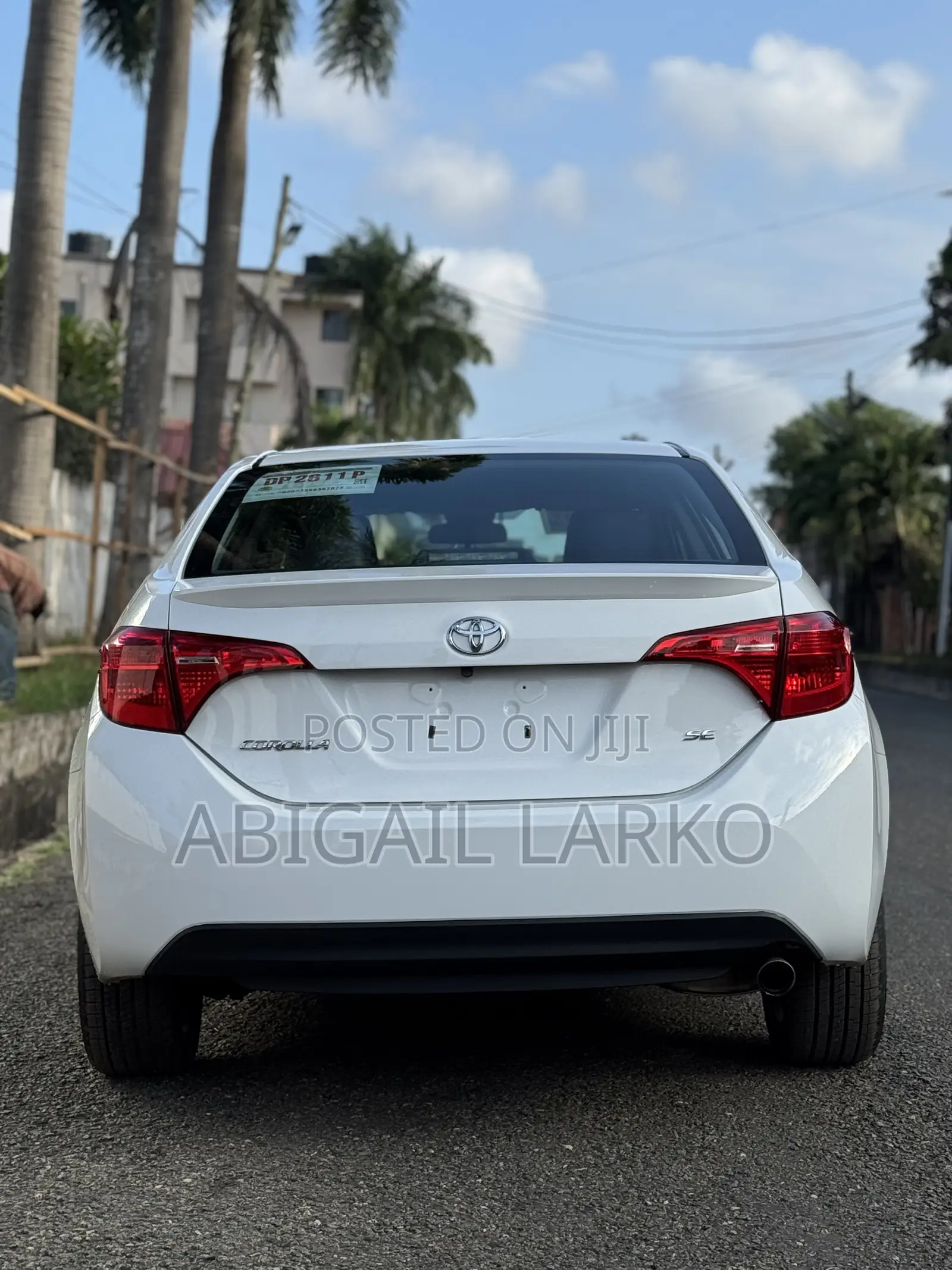 Toyota Corolla SE (1.8L 4cyl 6M) 2019 White