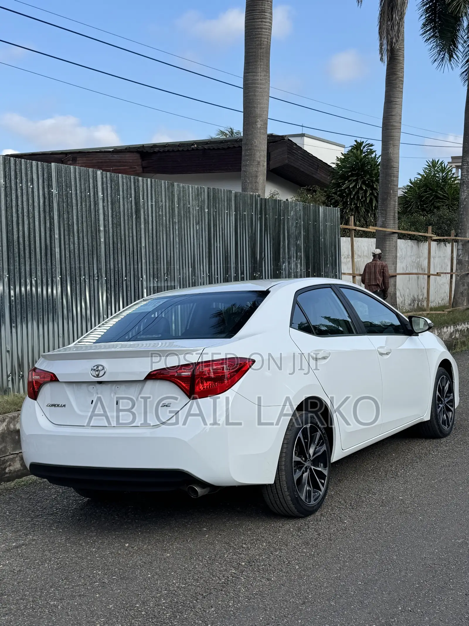 Toyota Corolla SE (1.8L 4cyl 6M) 2019 White