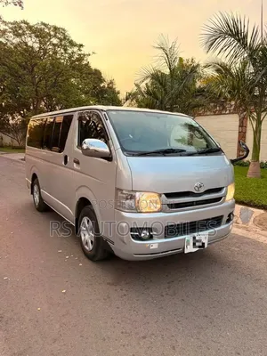 Toyota HiAce 2009 Silver