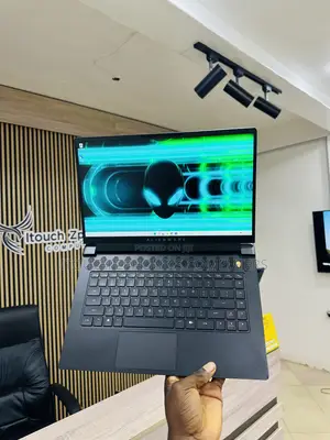 Laptop Alienware M16 16GB Intel Core i7 SSD 1T