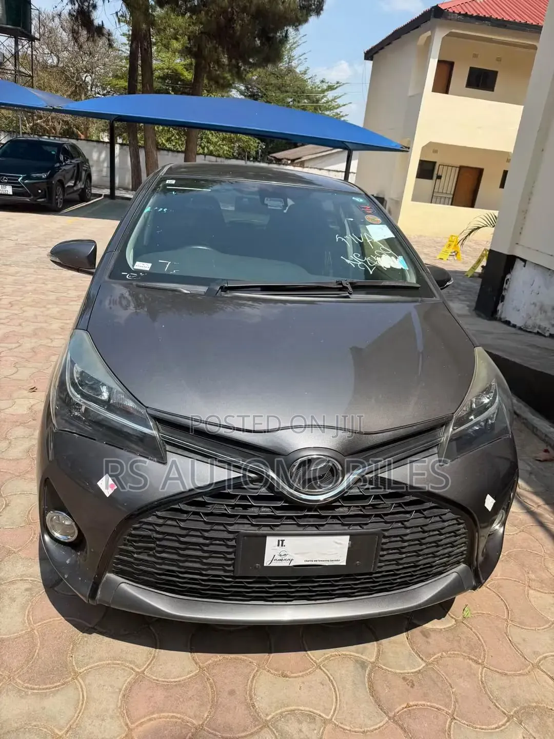 Toyota Vitz 2015 Gray