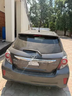 Toyota Vitz 2015 Gray