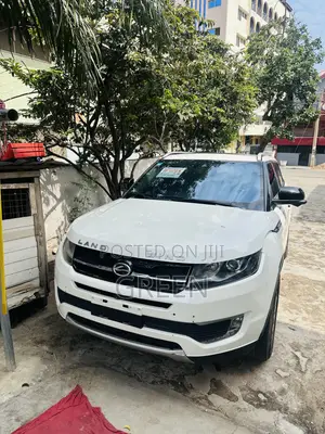Land Rover Range Rover Evoque SE Premium 4x4 (2.0L 4cyl 9A) 2016 White