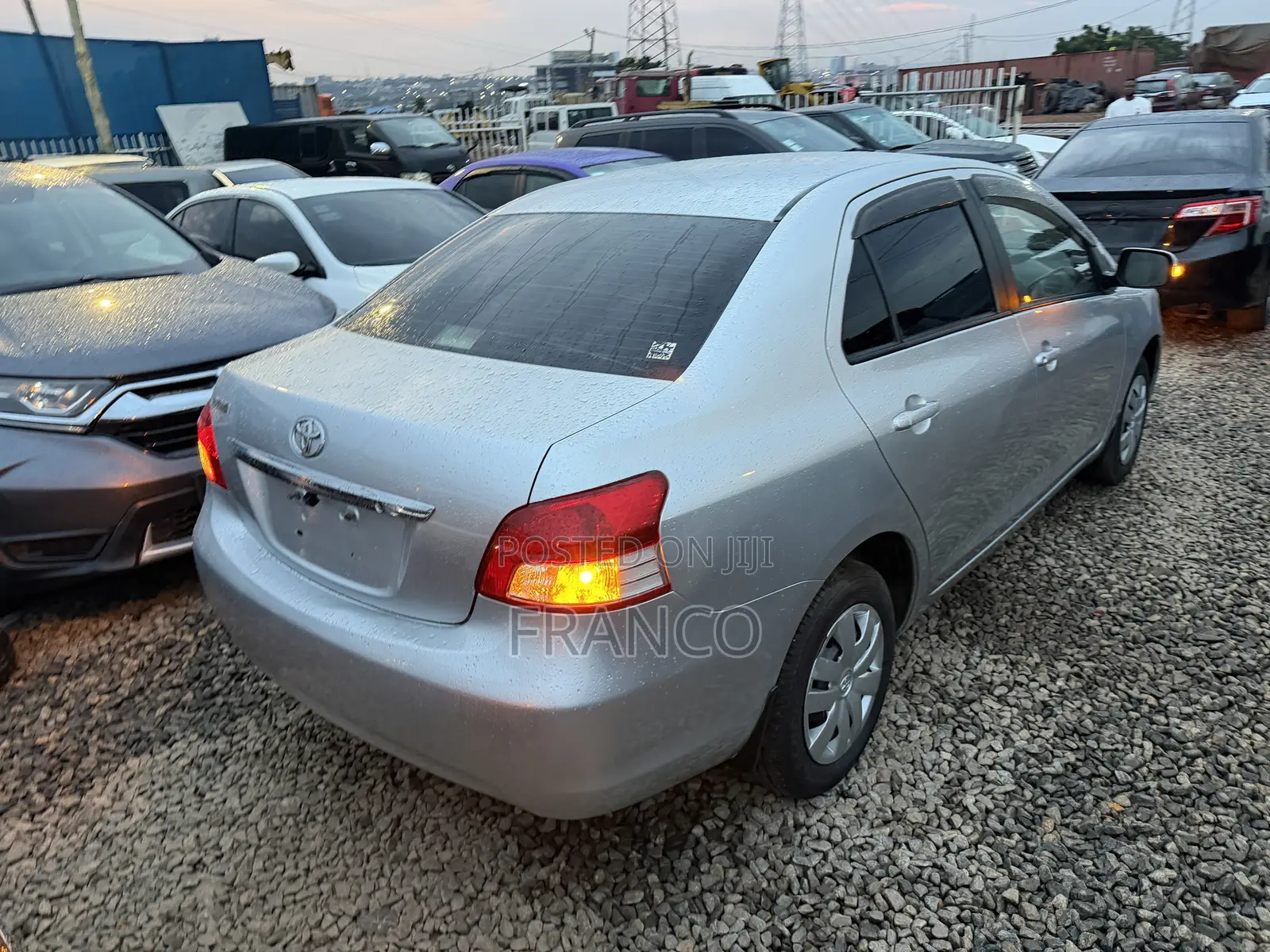 Toyota Belta 2010 Silver