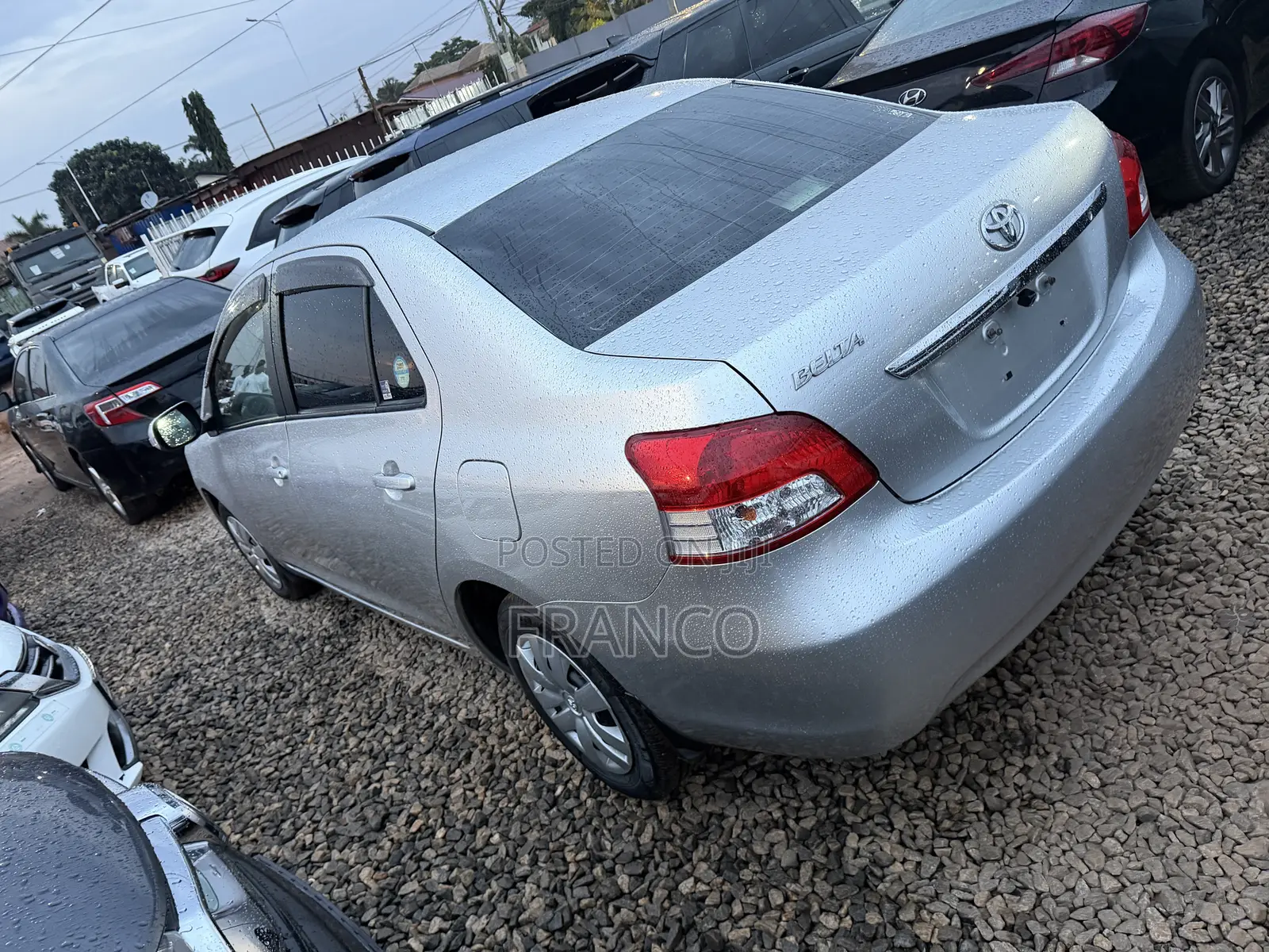 Toyota Belta 2010 Silver