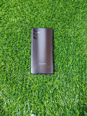 New Samsung Galaxy A04s 128 GB Black